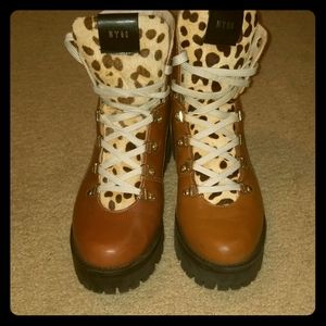 STEVE MADDEN NY90 LEATHER/COWHIDE BOOT